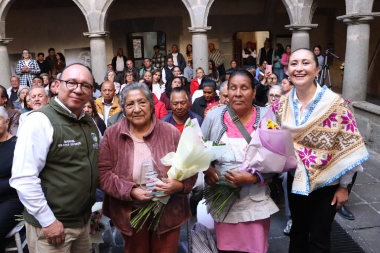 Reconocen a mujeres destacadas de #Zinacantepec por su trayectoria y aportaciones