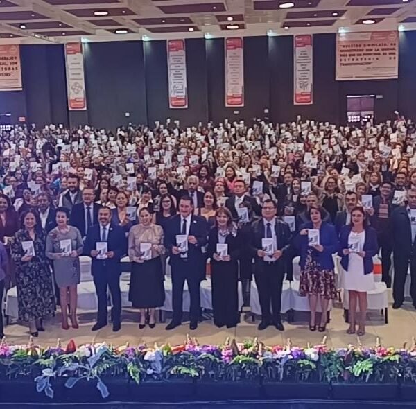 Sección 17 del SNTE conmemora el Día Internacional de la Mujer con llamado a la justicia y la igualdad