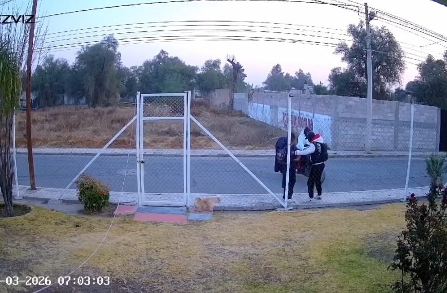 Buscan a dos sujetos que asaltaron a mujer que llevaba a su bebé en brazos en #Jaltenco. Video