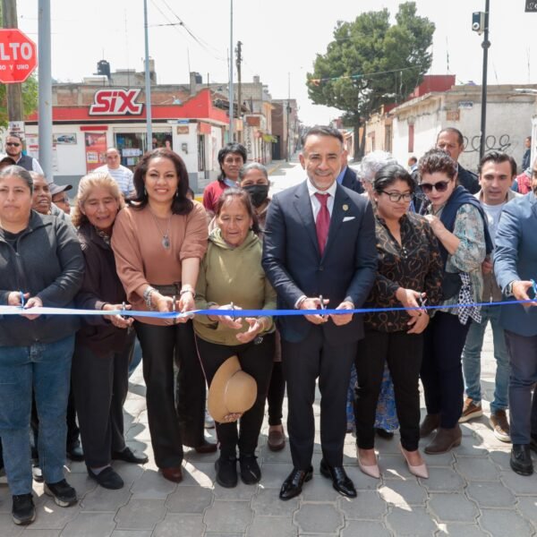 Rehabilitan calle Ignacio Comonfort en #Metepec tras tres décadas sin intervención