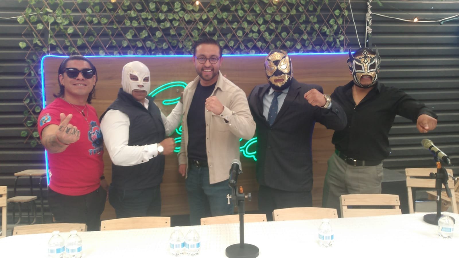 Luchas, chelas y música en Bar Cazzual: 13 de marzo en Toluca