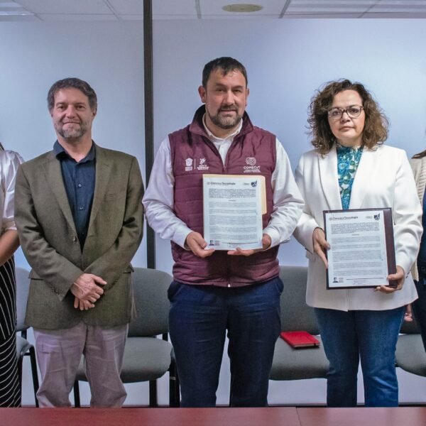 Hasta 300 mil pesos al año: anuncian becas para mexiquenses que quieran cursar posgrados en el extranjero