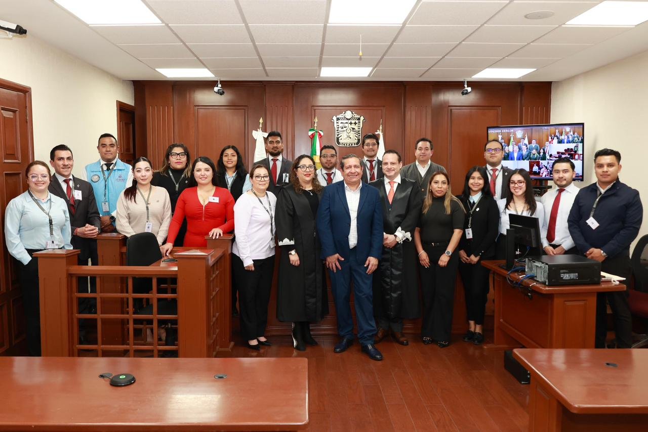 Magistrado del Poder Judicial del Estado de México recorre tribunales para escuchar al personal
