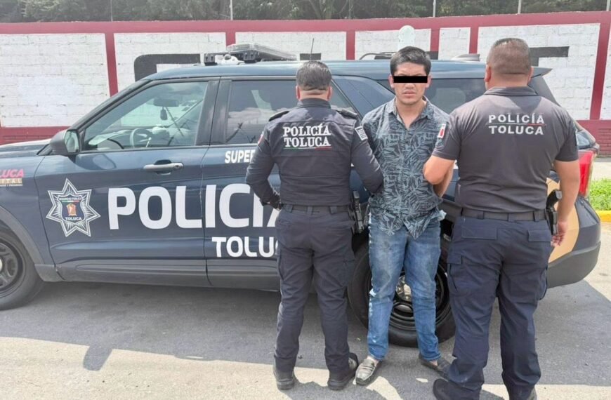 Por agredir y quitarle el celular a su pareja, lo detiene la Policía de Toluca; tenía orden de captura por homicidio
