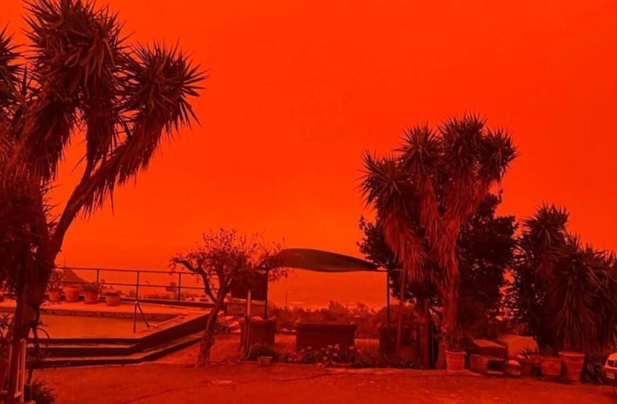 Impresionante nube sahariana pinta de rojo el cielo en Grecia y África