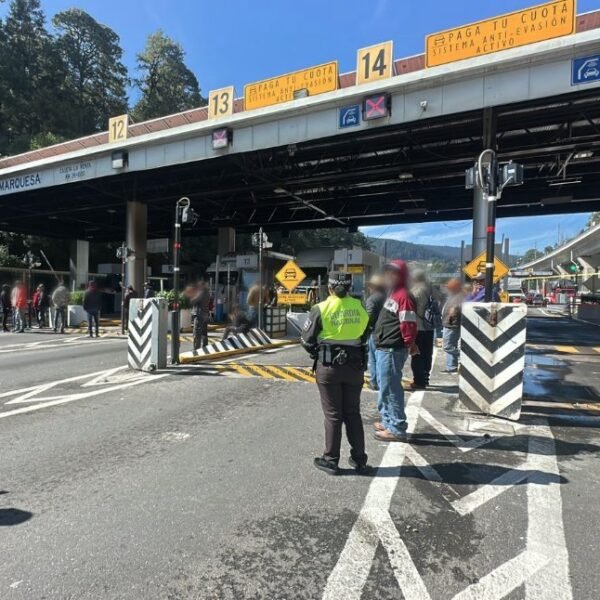 Se levanta protesta de transportistas y campesinos en la México-Toluca tras horas de bloqueo