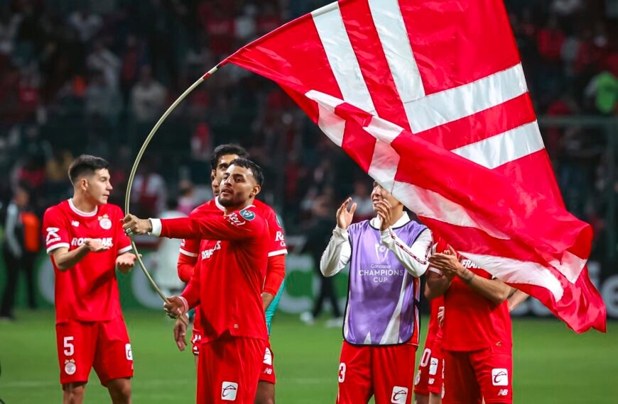 Hat-trick de Paulinho da a Toluca la ventaja ante LA Galaxy en Concachampions. Video