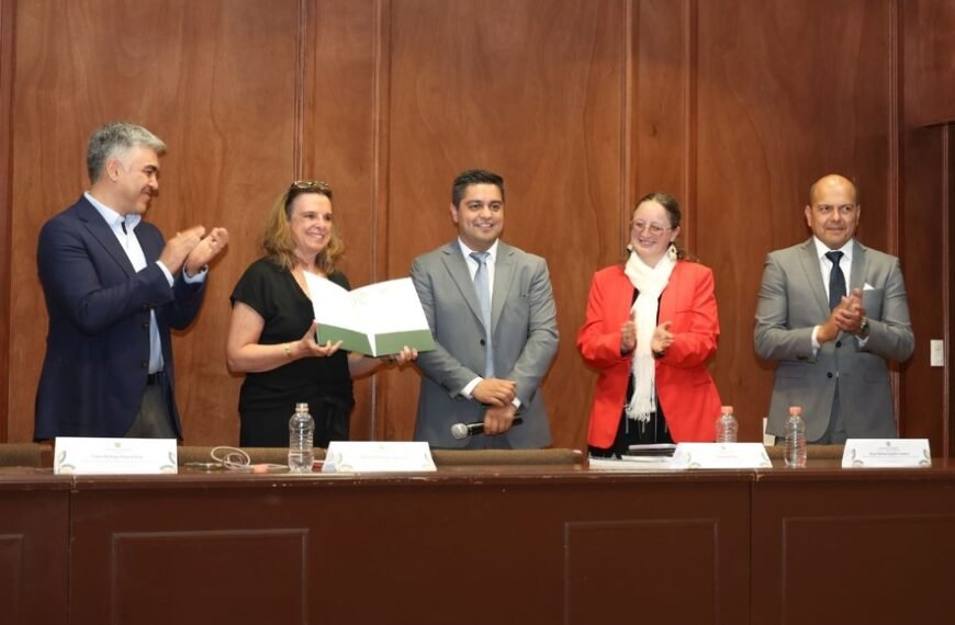 Presentan libro “500 años de presencia francesa en México” en el marco del Mes de la Lectura en la UAEMéx