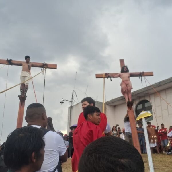 Otzolotepec vive su fe con más de un siglo de tradición en la representación de ‘El Mártir del Gólgota’