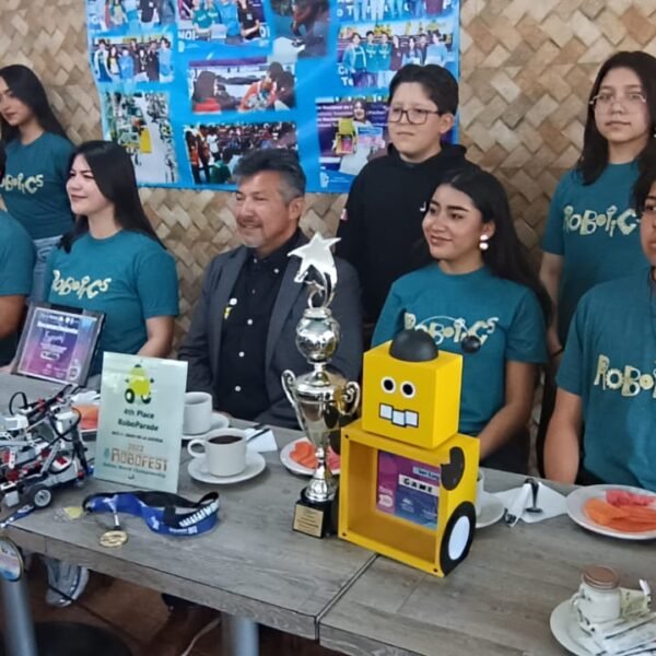 Jóvenes de #Atlacomulco buscarán competir en Robofest en Estados Unidos
