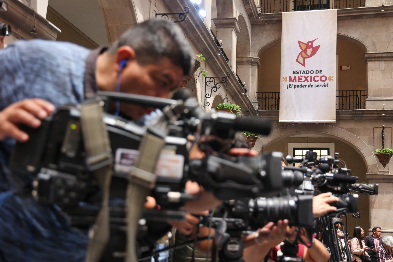 Gobernadora Delfina Gómez presenta iniciativa para ampliar la protección a periodistas en el Estado de México