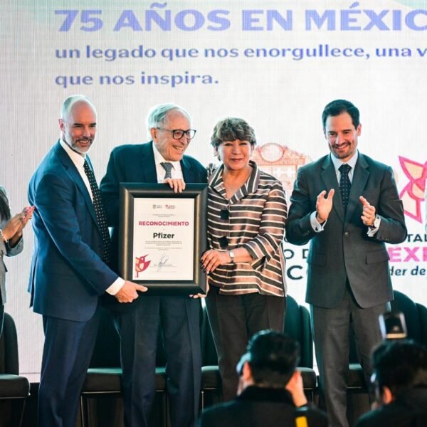 Gobernadora Delfina Gómez reconoce aportación de Pfizer a México en su 75 aniversario