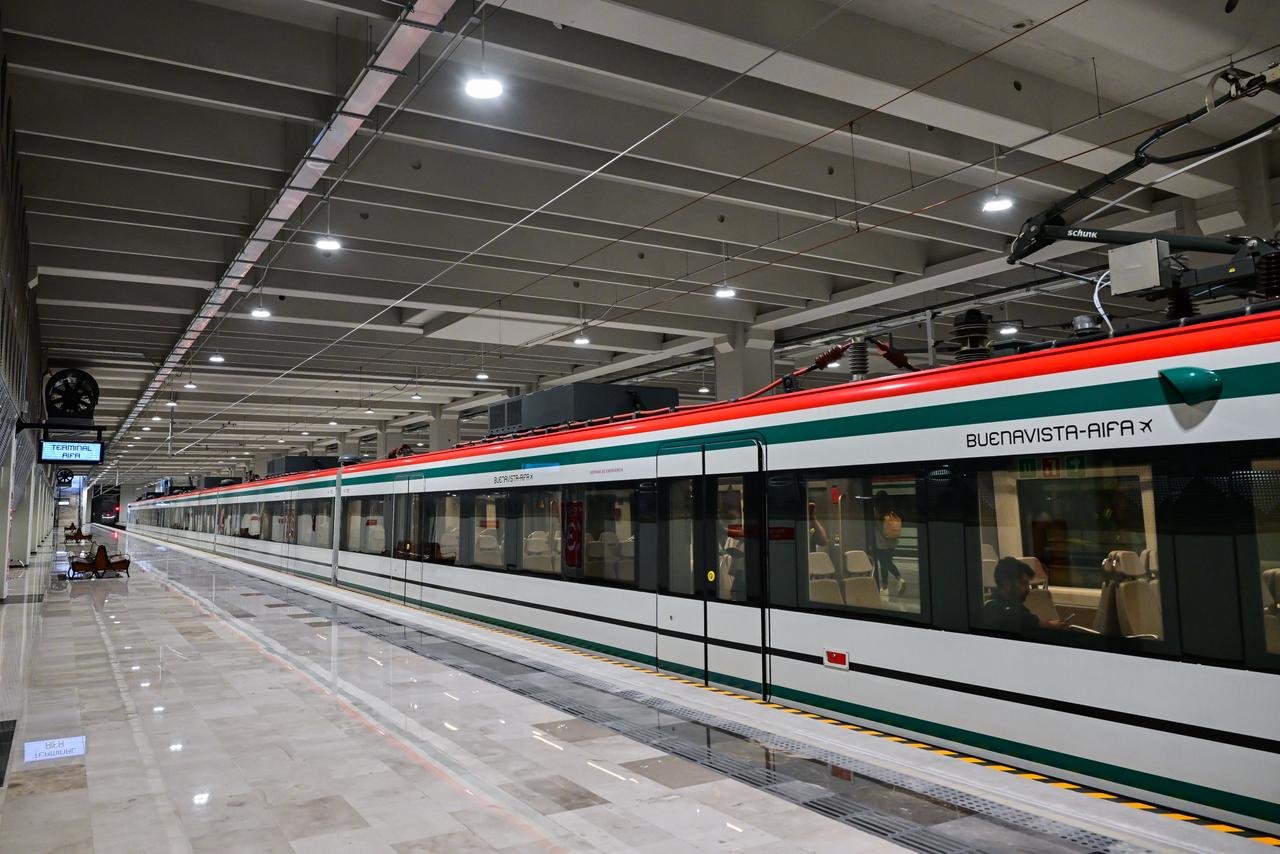 Sheinbaum y Delfina Gómez inauguran el Tren Suburbano Buenavista–AIFA