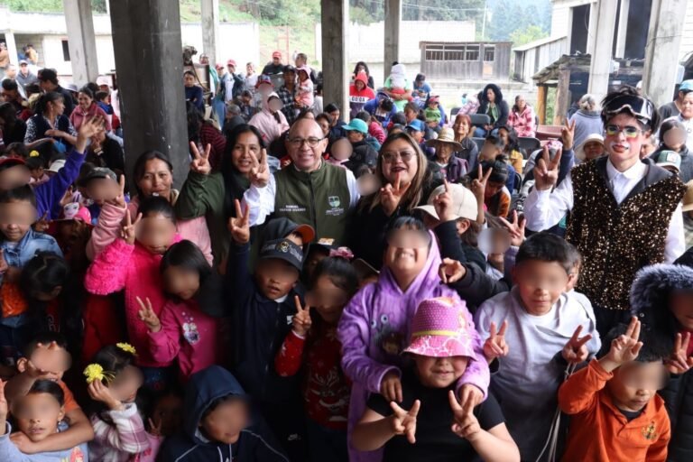 Festejos a niños y madres llegan también a la región alta de Zinacantepec