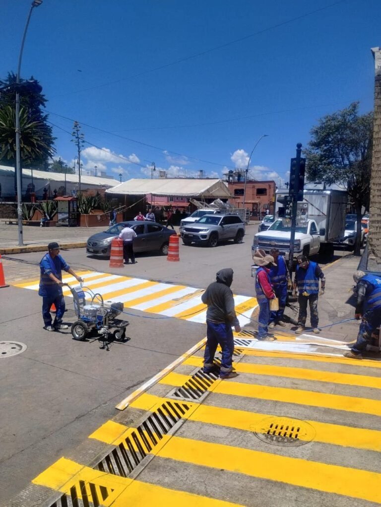 #Metepec avanza en labores de bacheo y mejoramiento vial en distintas zonas del municipio