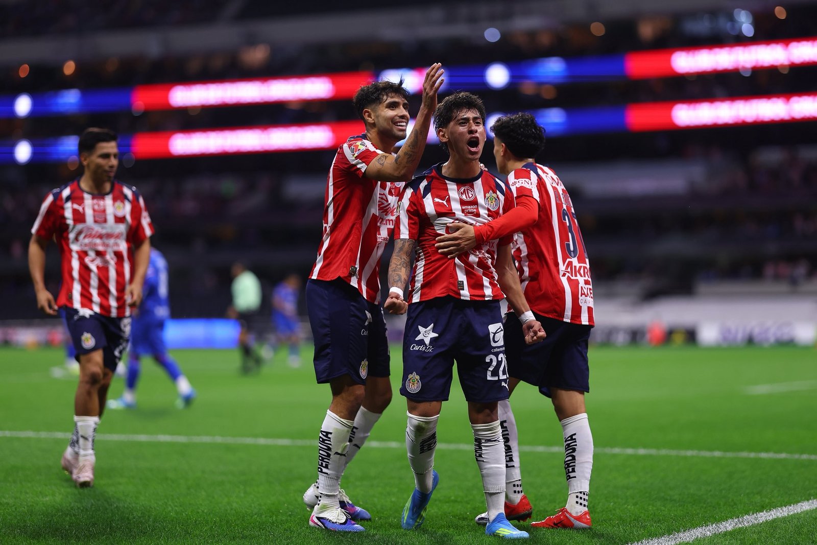 Así se vivió la semifinal de ida, Cruz Azul vs Chivas. Video