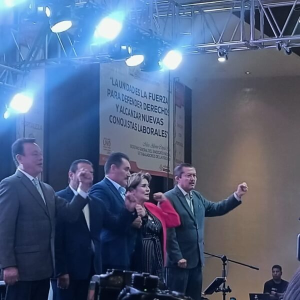 En ambiente festivo, SNTE Sección 17 clausura la XXVI Feria del Libro y la Cultura