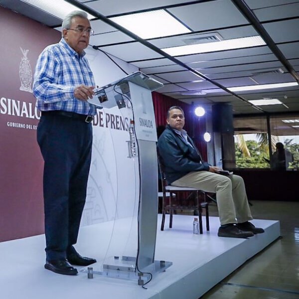 Caen dos ex secretarios de Rubén Rocha Moya: uno detenido en Europa