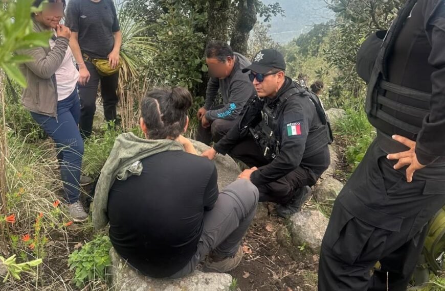 Rescatan a excursionista lesionado en la Sierra de Guadalupe