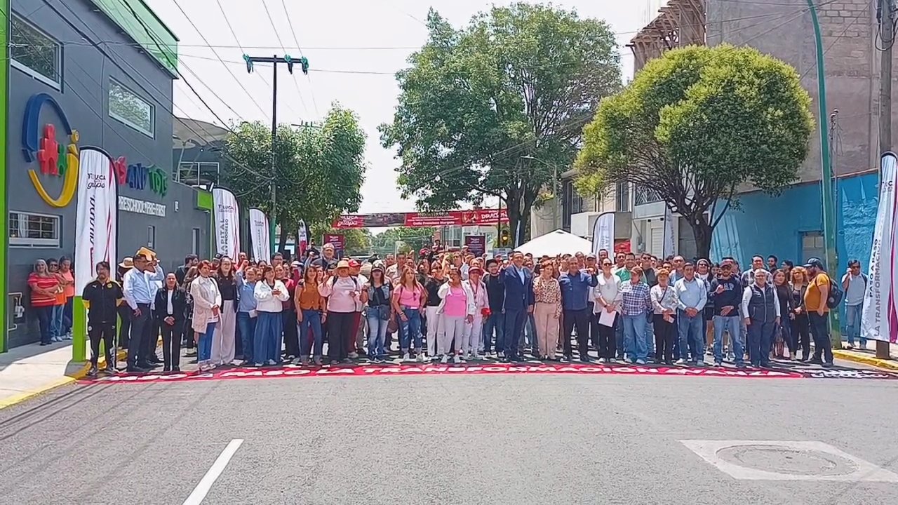 Entregan rehabilitación de la calle Francisco Murguía en #Toluca con tecnología “Diablo Dragón”