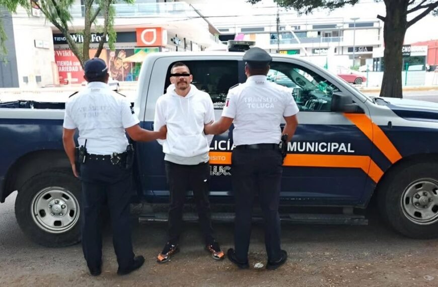 Cae sujeto que estaba exigiendo ‘cuota’ a usuarios del Hospital Florencia en Toluca; agredía vehículos