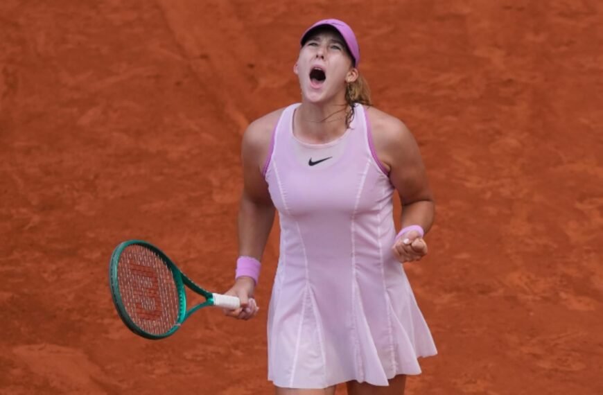 En medio de gran tensión, la rusa Andreeva derrota a la ucraniana Kostyuk y avanza a la final de Roland Garros