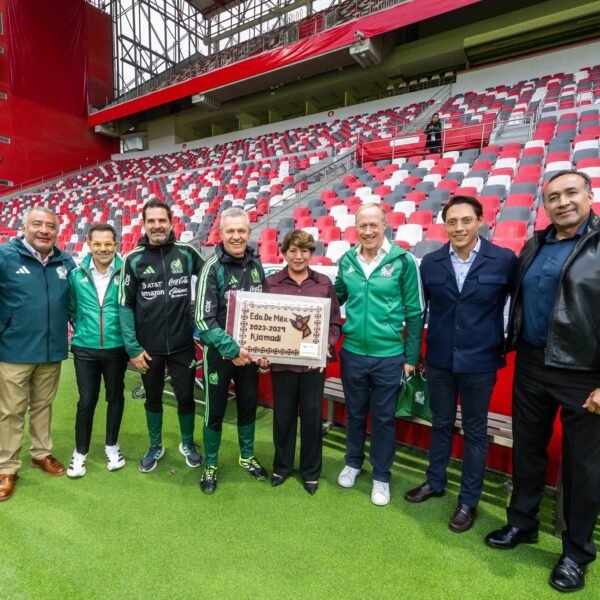 Gobernadora Delfina Gómez da la bienvenida a la Selección Mexicana en Toluca