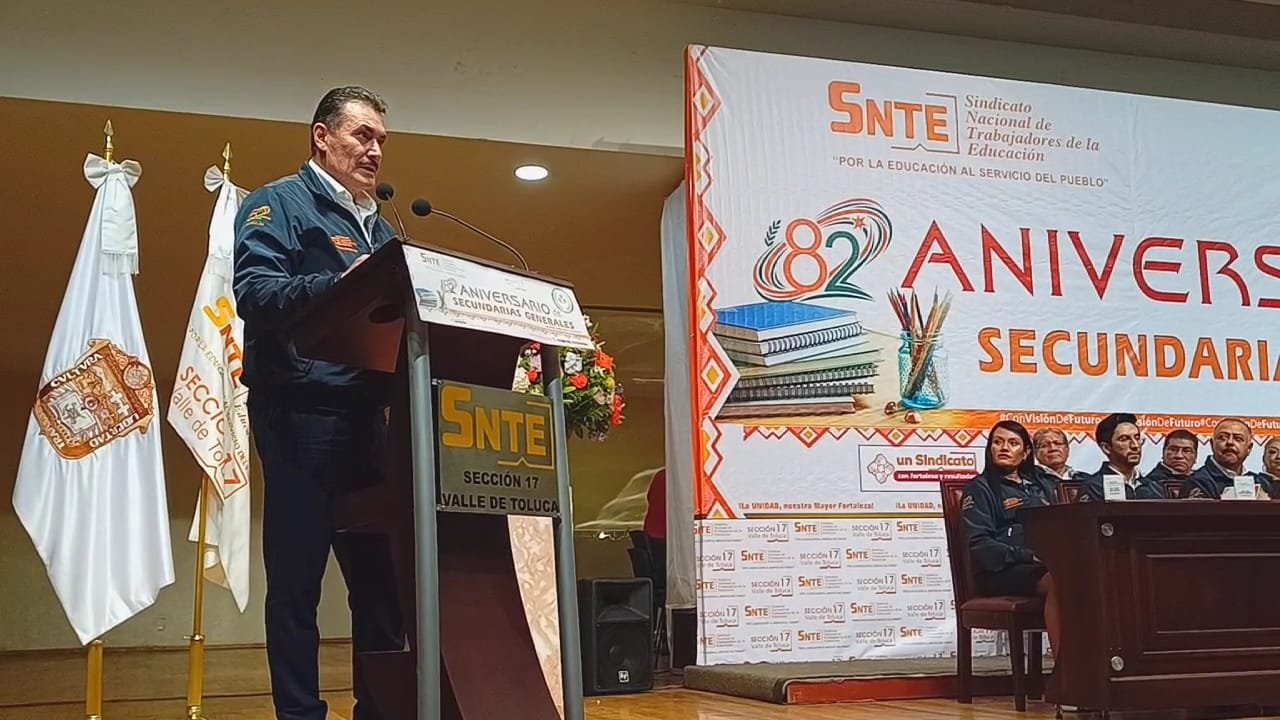 Conmemoran 82 aniversario de Secundarias Generales del SNTE Sección 17 en el Valle de Toluca