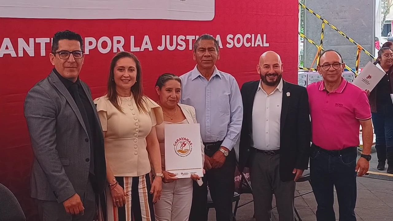 Treinta y cinco parejas dan el “sí” en emotivas bodas comunitarias en Zinacantepec