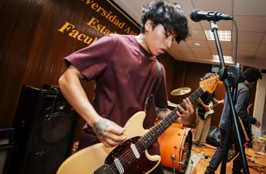 El rock persiste como expresión cultural y de inconformidad social: especialista de la UAEMéx