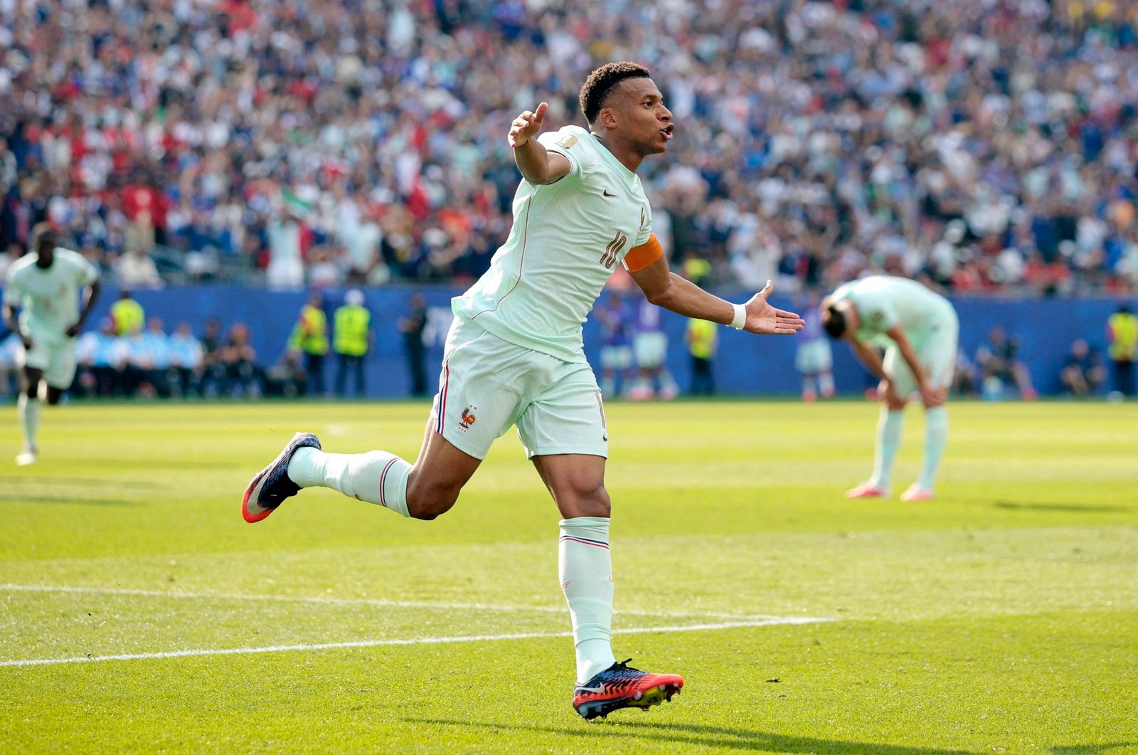 Mbappé falla penal ante Marruecos, pero aún así alcanza liderato de goleo y guía a Francia a las semifinales del Mundial. Video