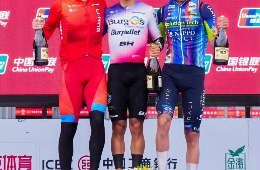 Así logró el joven ciclista mexicano César Macías su primer victoria profesional en el Tour de Qinghai, en China