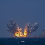 China consigue el primer lanzamiento espacial de largo alcance desde el mar; pone en órbita 9 satélites HNz-KmwXcAADxkV