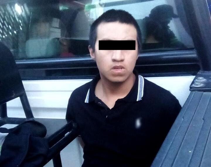 Lo sorprenden tomando fotos en baño de mujeres en plaza comercial de Lerma