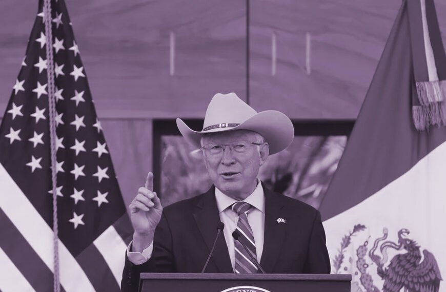Ken Salazar reafirma su versión sobre la captura de “El Mayo” Zambada y responde a los cuestionamientos de México