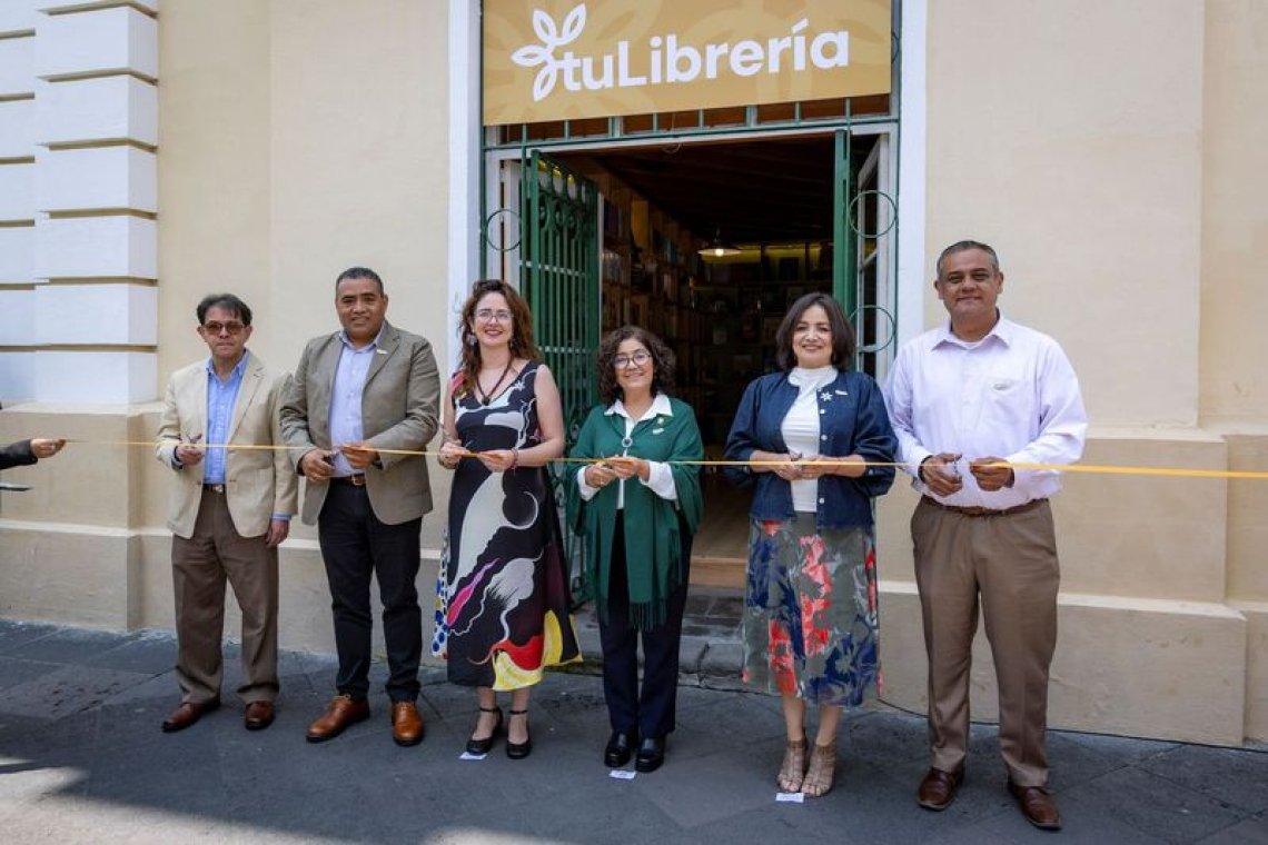 Librería Universitaria de la UAEMéx abre sus puertas en Rectoría