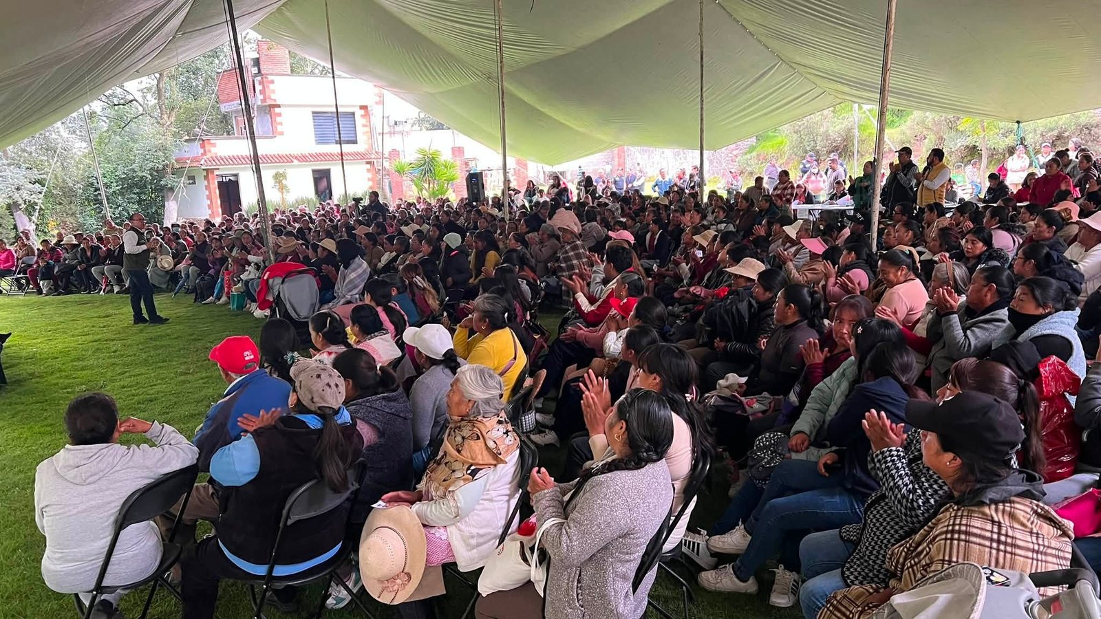 #Zinacantepec continúa entregando apoyos del programa «Juntos Repartiendo Logros»