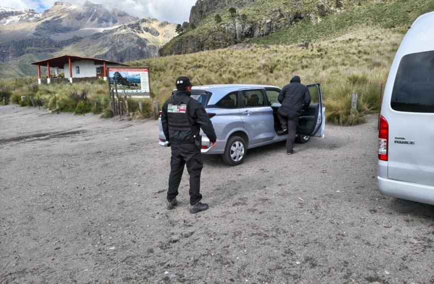 Rescatan a mujer lesionada durante caminata en el Parque Iztaccíhuatl-Popocatépetl