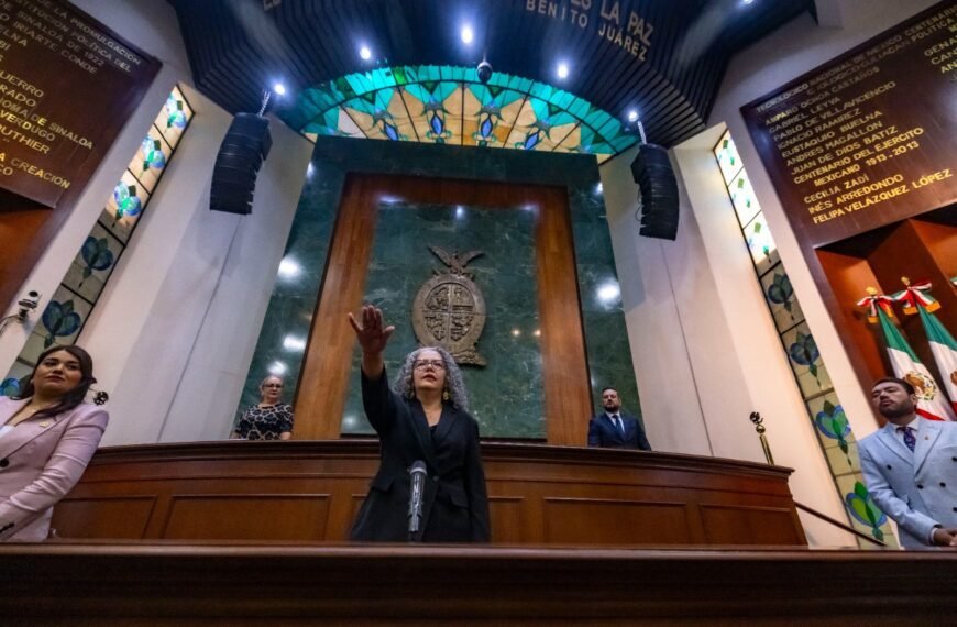 Tras pedir licencia como diputada, Graciela Domínguez Nava asume como nueva gobernadora de Sinaloa