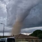 Tornado devastador en Francia: 41 heridos y cientos de viviendas afectadas. Videos Y--FNcP2EVmpw2n7