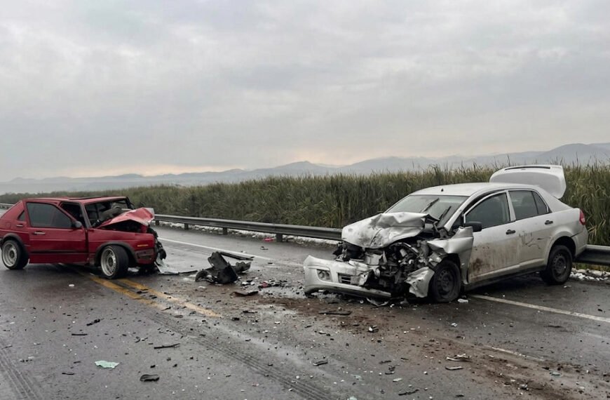 Un conductor prensado tras fuerte accidente en la Lerma-Tenango