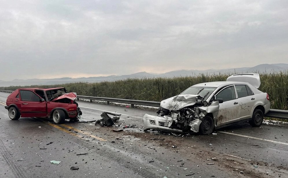Un conductor prensado tras fuerte accidente en la Lerma-Tenango