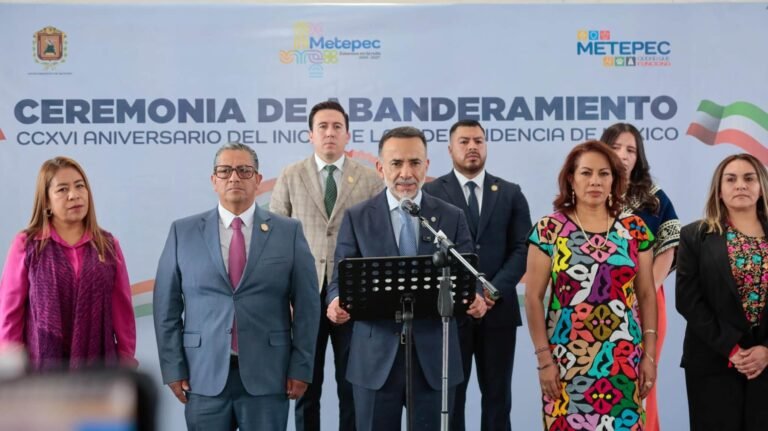 Metepec realiza abanderamiento de Delegados y COPACIS previo a las Fiestas Patrias