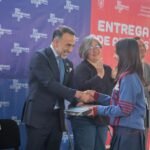 Metepec entrega tabletas a estudiantes del CECyTEM 823502854_28313809198288895_6555107355527430114_n