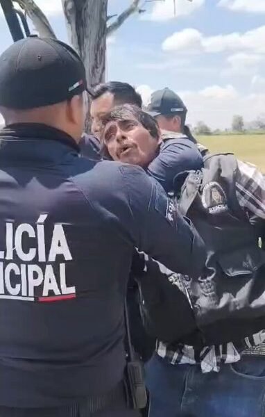 CODHEM investiga a policías de Polotitlán por uso excesivo de la fuerza contra activista que intentaba impedir tala