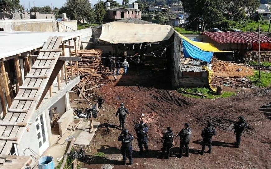 Aseguran madera y maquinaria durante operativo contra la tala clandestina en Xalatlaco