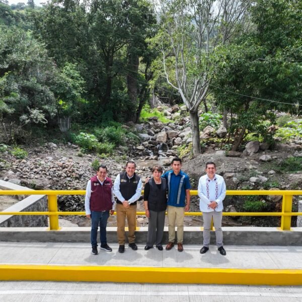 Restauran tramo carretero clave entre Valle de Bravo y Santo Tomás, tras socavón provocado por lluvias