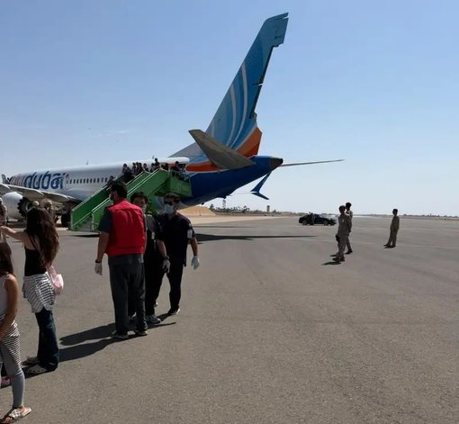 Copiloto apuñala al piloto durante vuelo a Tel Aviv; pasajeros y tripulación lo someten