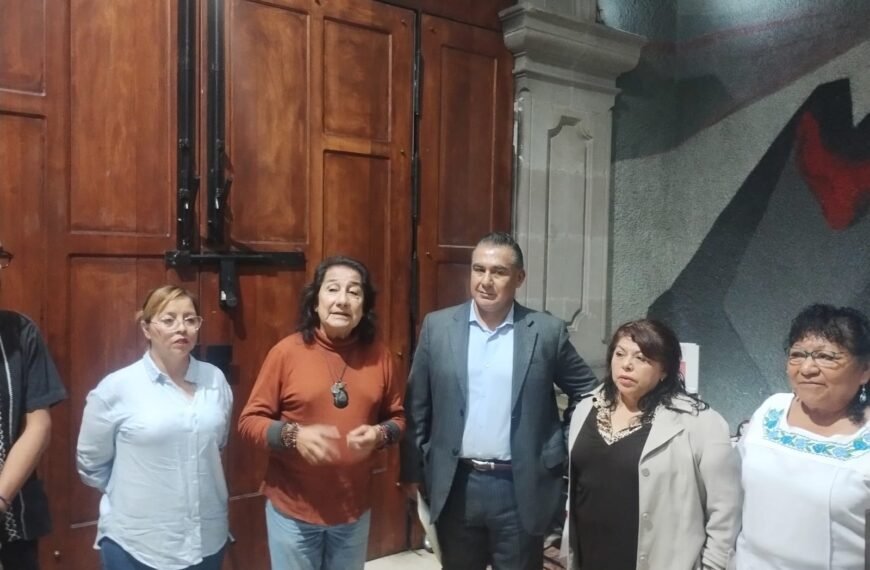 Promueve Octavio Martínez productos artesanales de Ecatepec