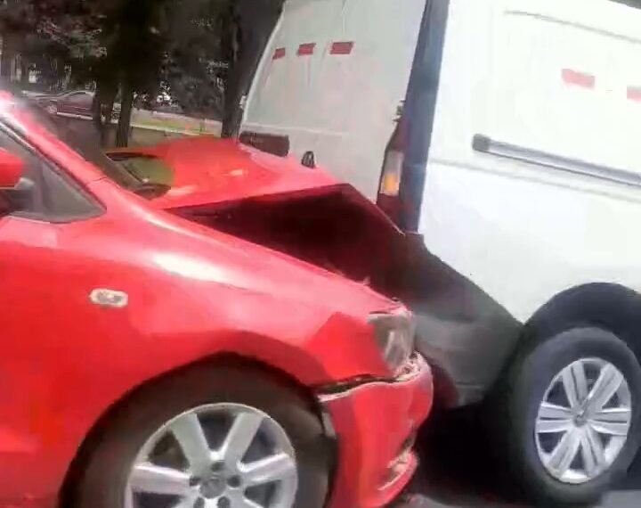 Carambola provoca afectaciones en Paseo Tollocan rumbo a CDMX